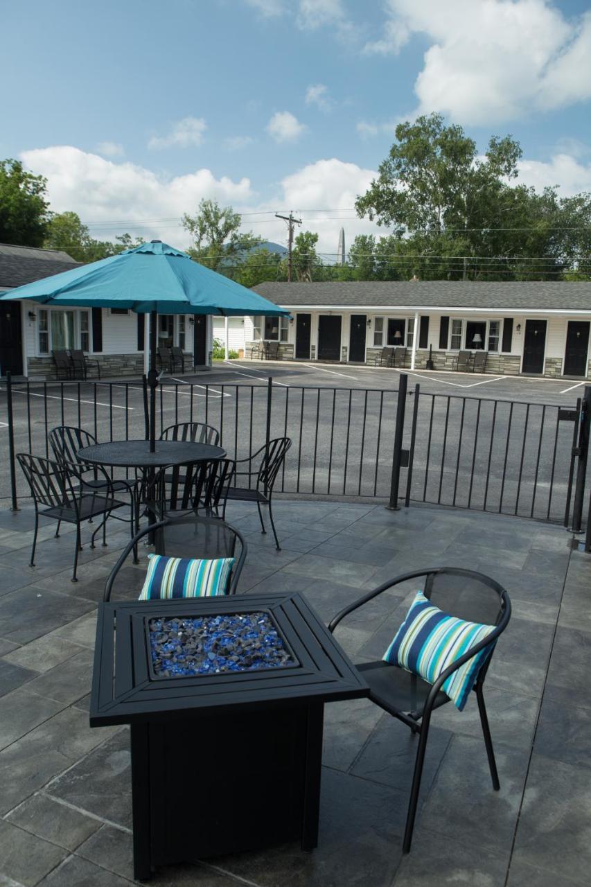 Knotty Pine Motel Bennington Εξωτερικό φωτογραφία